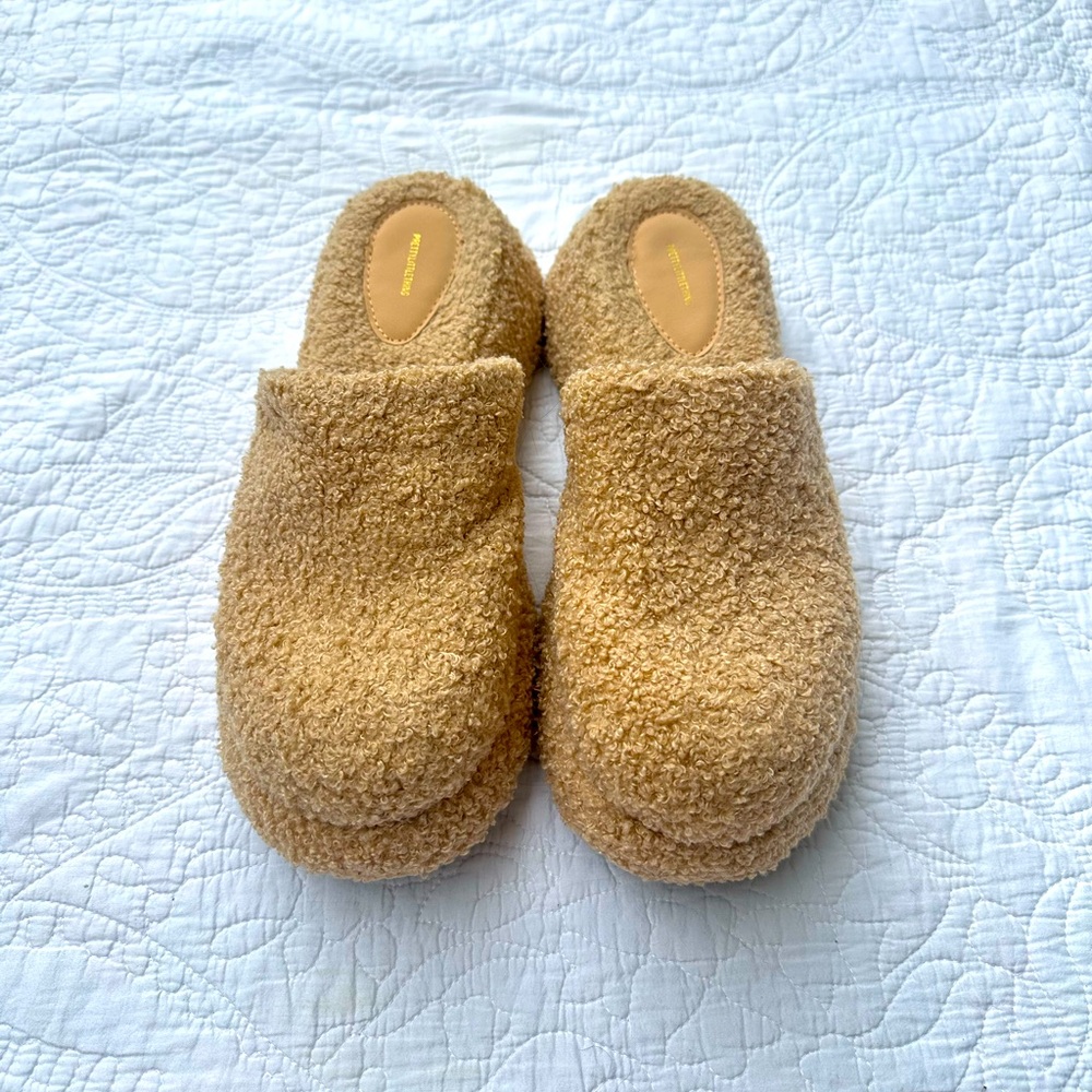 PrettyLittleThing Sherpa Platform Clogs (Tan) Size 9